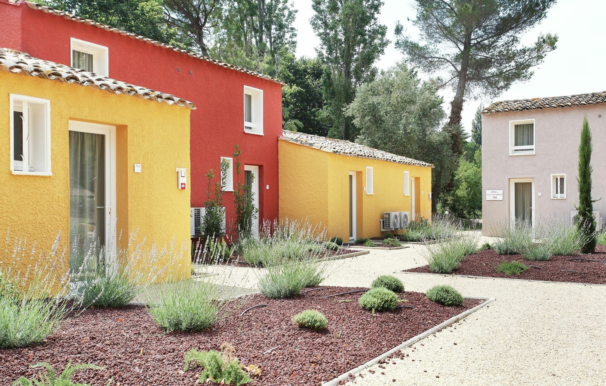 Residence Odalys Le Village Camarguais Les Gardians Arles Exterior foto